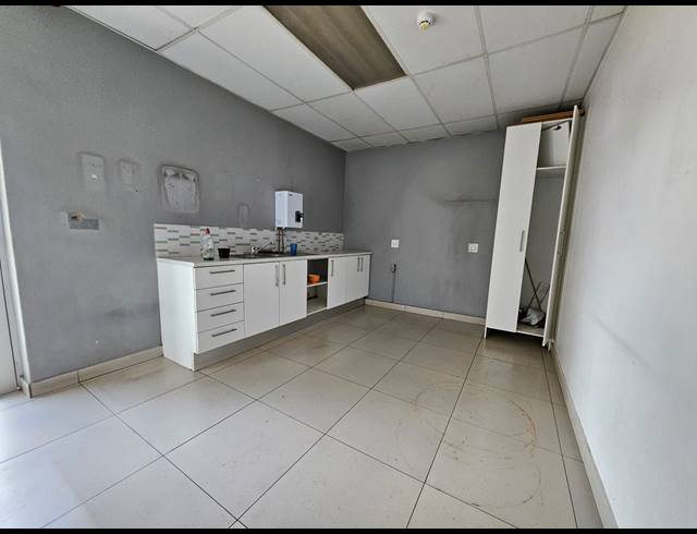 6,242M² WAREHOUSE TO LET IN RANDJESPARK